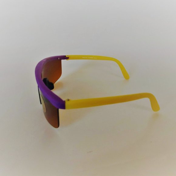 (NWT) Vintage 90's Junior One Piece Blade Sports Sunglasses (Purple/Yellow) - Picture 2 of 4
